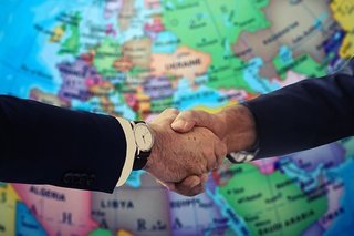 handshake-4229703__340.jpg