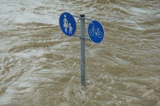 high-water-392707__340.jpg